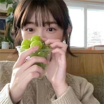电影海报 - 一个悲伤而美丽的世界